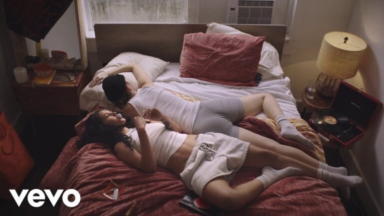 Kat Dahlia interpretando Futuro Amor