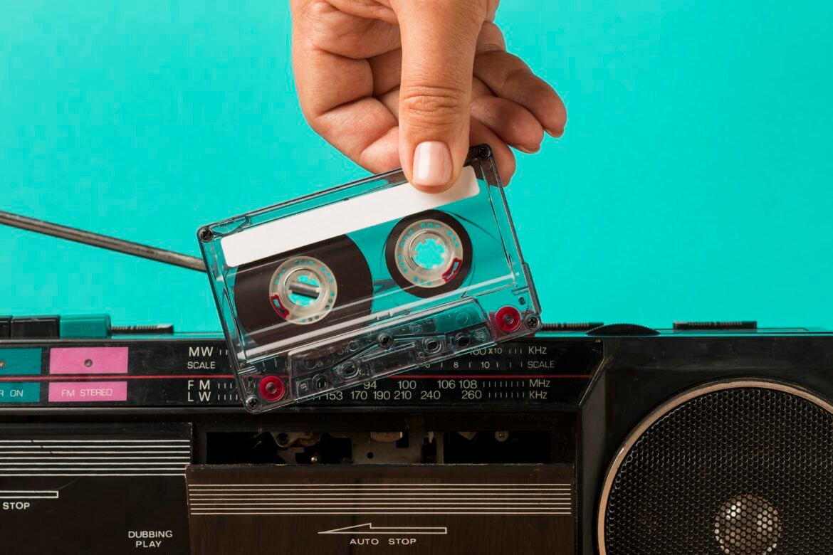 insertar una cinta en un casete - Propuestas musicales