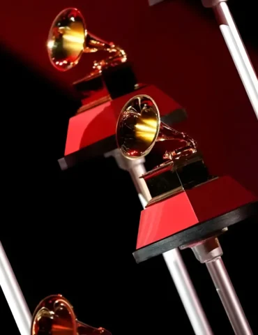 large escena latin grammy 15f1a69c72 1 - Propuestas musicales