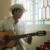 Bruno Mars revive el bolero y apunta al número uno: cuando la nostalgia cubana vuelve a dominar el pop global.