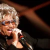 Con el “Premio Influencia Temprana” la Reina de la Salsa, Celia Cruz, será incorporada al Salón de la Fama del Rock & Roll.
