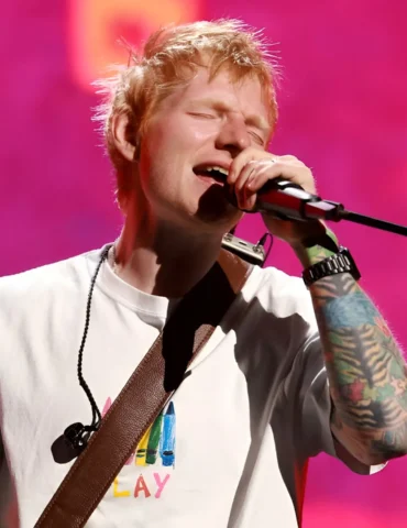 ed sheeran tour play 1 - Propuestas musicales