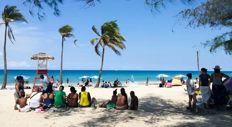 cuba playas del este guanabo beach fotor enhance 20260603105916 1 - Propuestas musicales
