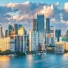 Una ciudad florece, otra se apaga: Miami vs. La Habana, cuando el talento emigra la cultura también.