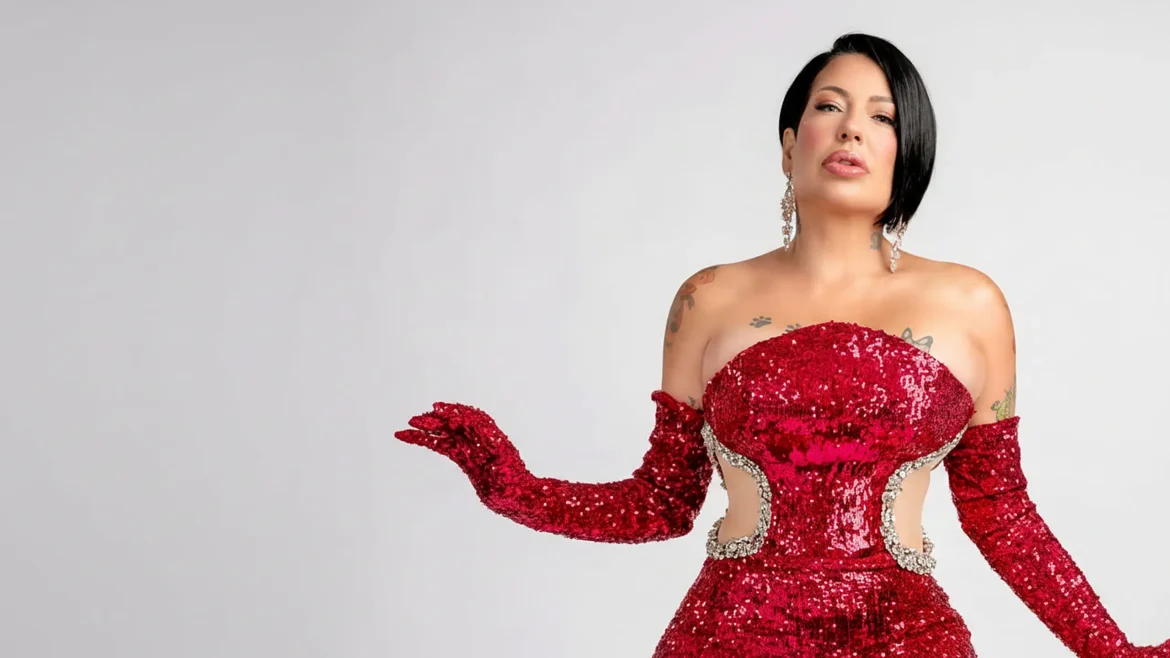 artista vestido rojo banner blanco 2560 - Propuestas musicales